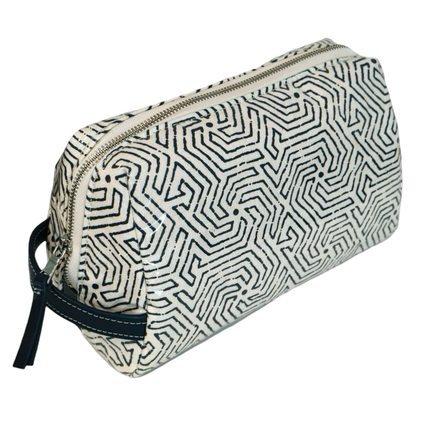 Maze Toiletry Bag in Navy