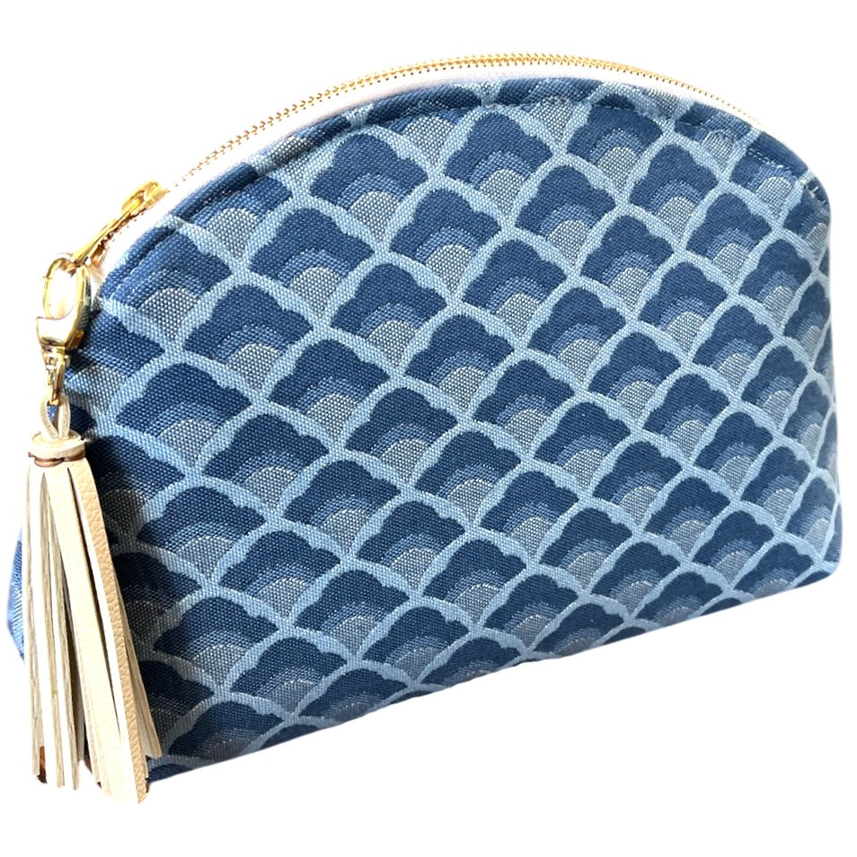 Blue Scallop Performance Pouch