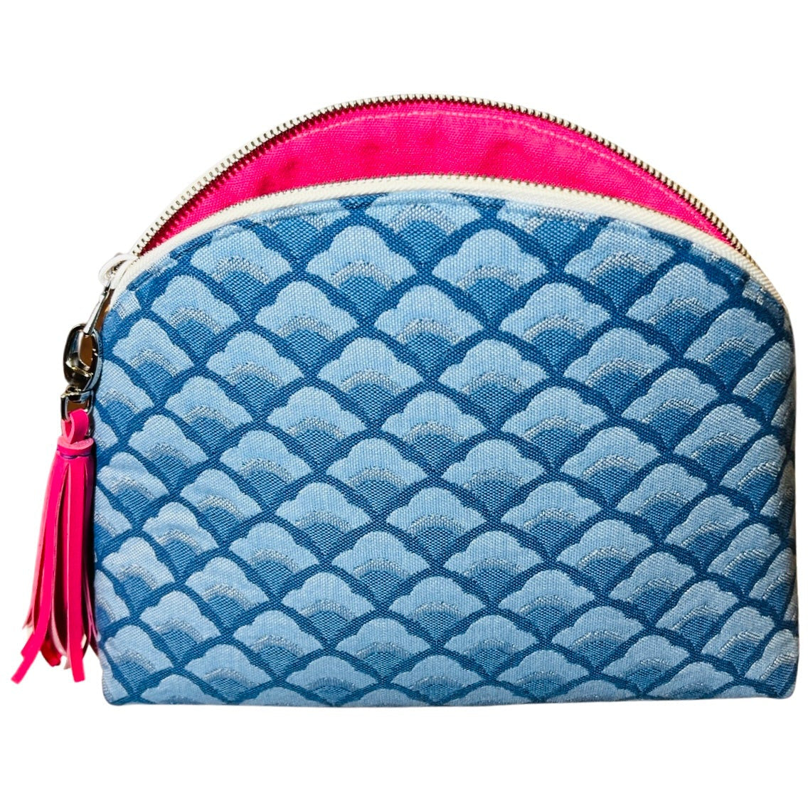 Blue Scallop Performance Pouch