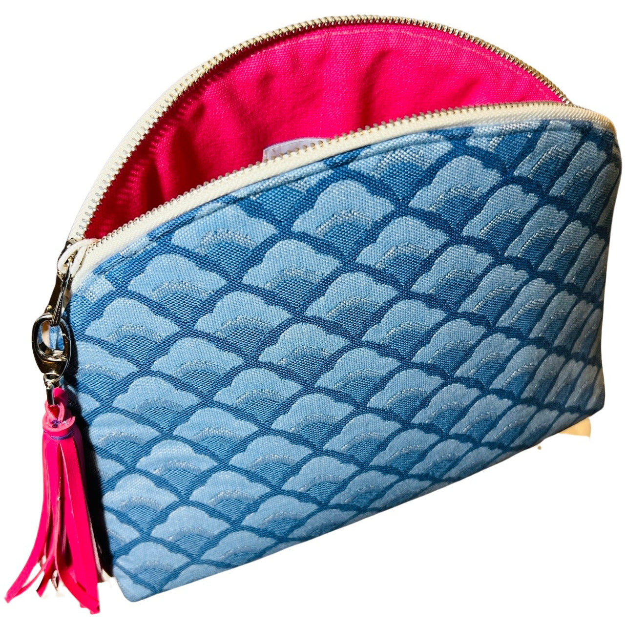 Blue Scallop Performance Pouch
